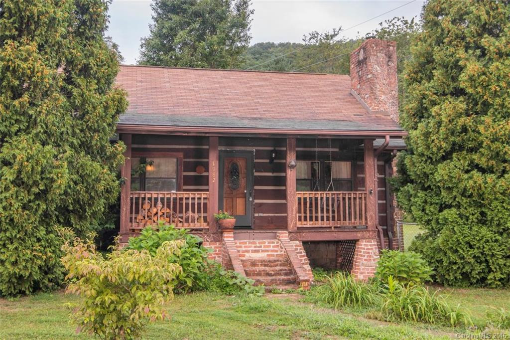 1982 Pisgah Highway - Photo 2