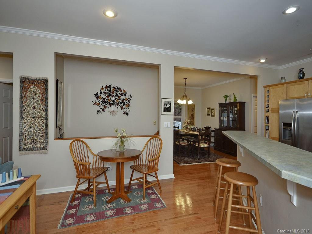 251 Park Lane - Photo 10
