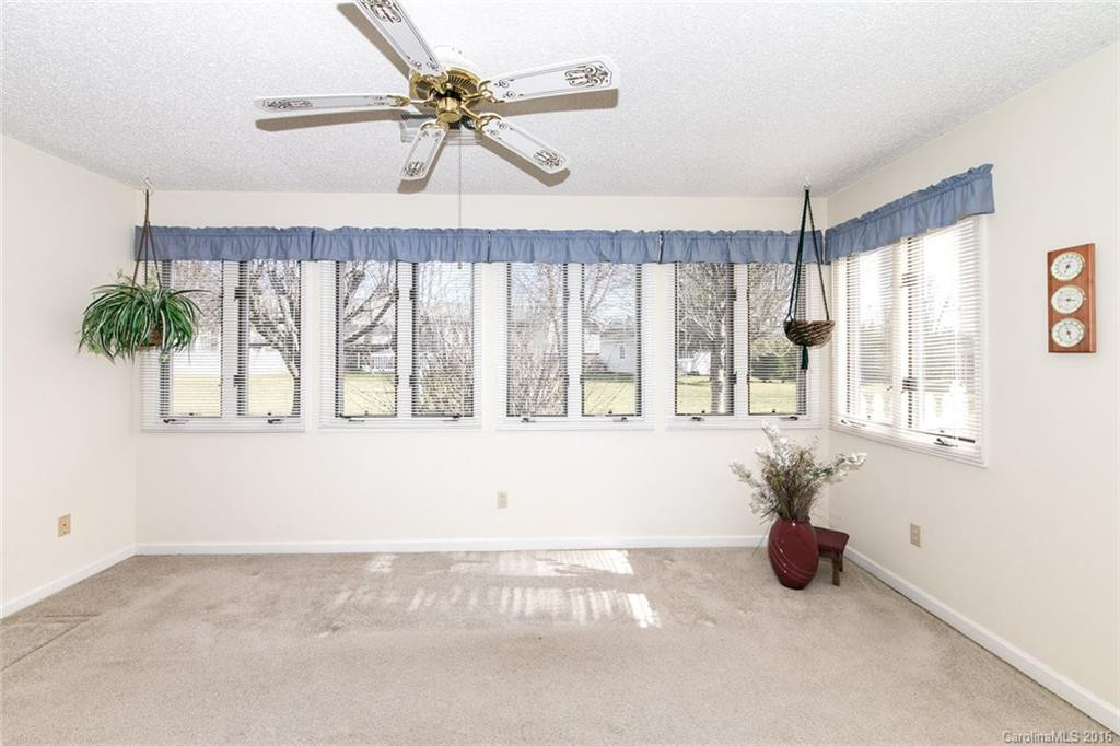 305 Dellford Court #Lot 29 - Photo 9