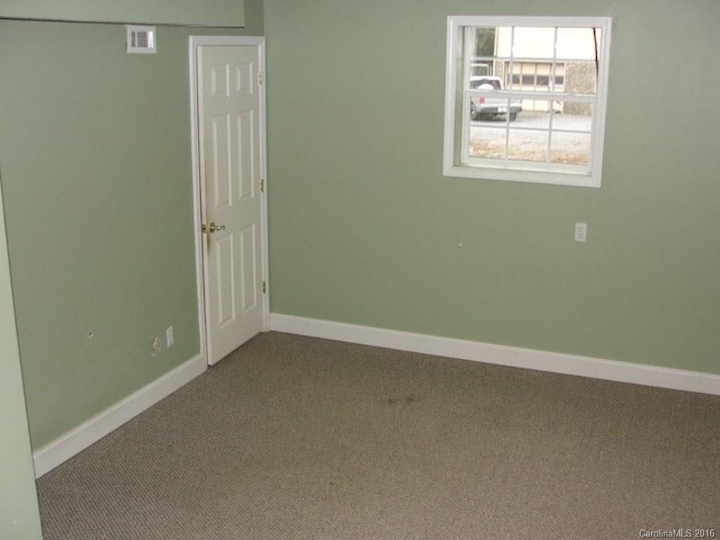 151 Woodcrest Lane - Photo 11