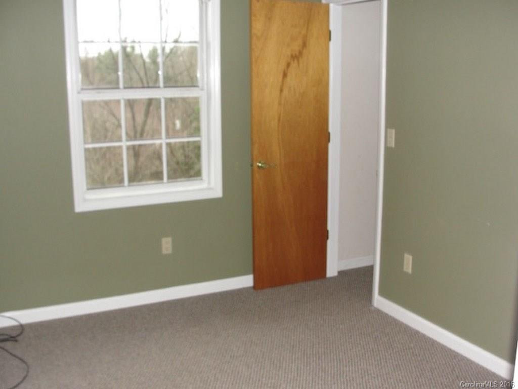 151 Woodcrest Lane - Photo 9