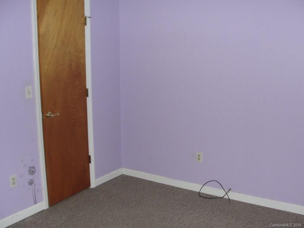 151 Woodcrest Lane - Photo 10