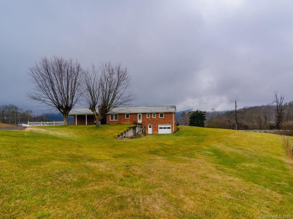2379 Smoky Park Highway - Photo 23