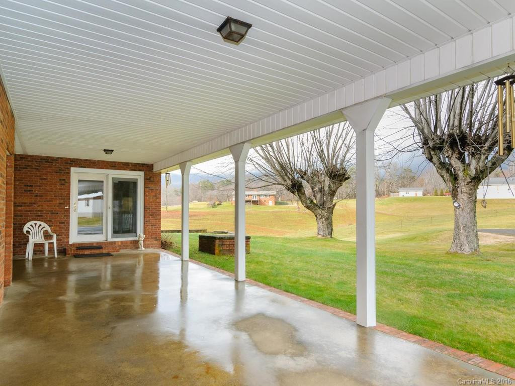 2379 Smoky Park Highway - Photo 24