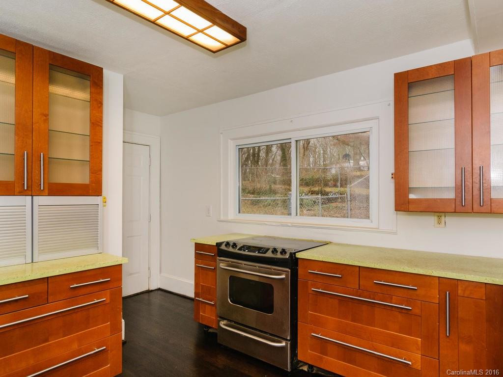 74 Brownwood Avenue - Photo 11