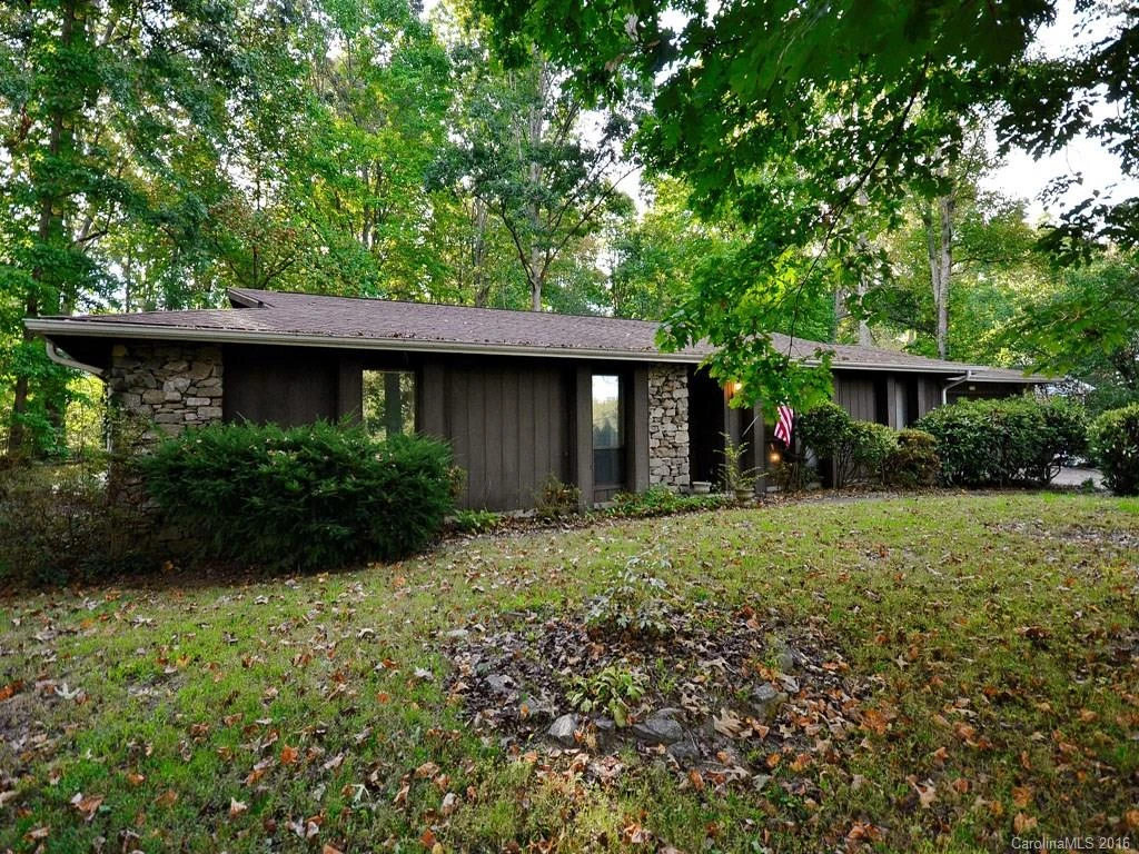 213 Dundeve Circle