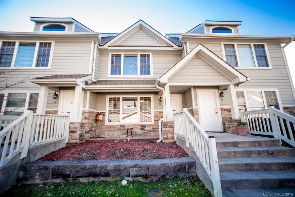 32 Rotunda Circle #32