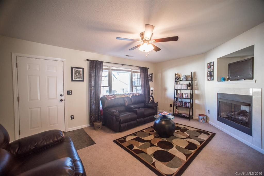 32 Rotunda Circle #32 - Photo 2