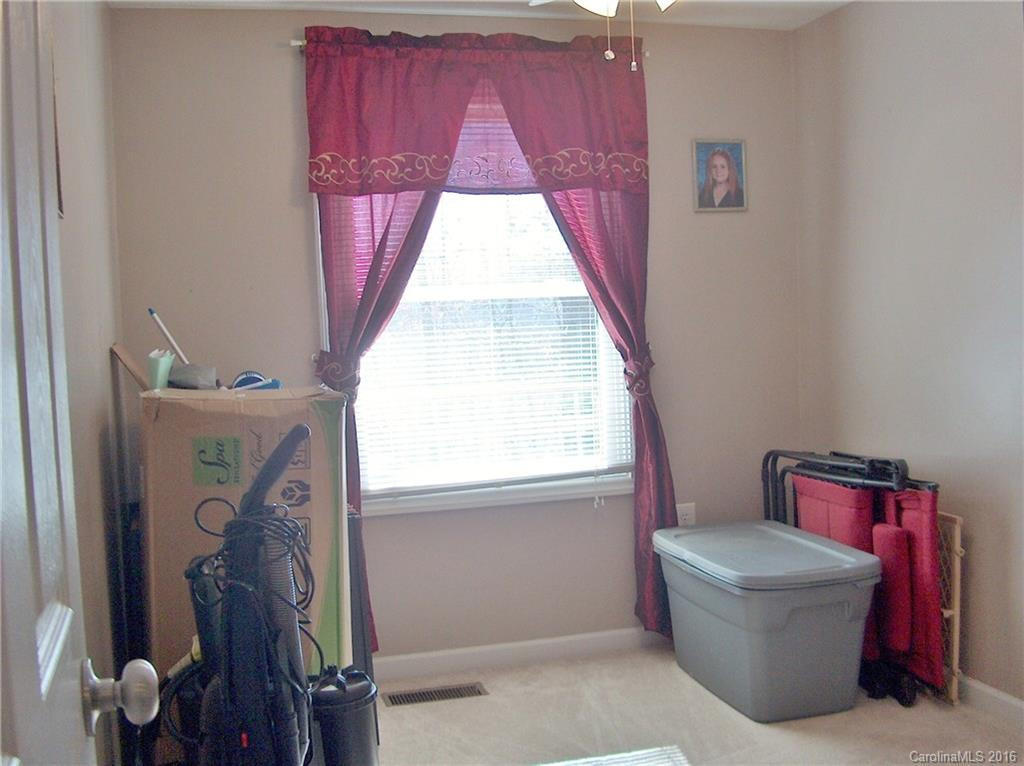 203 Winchester Drive - Photo 11