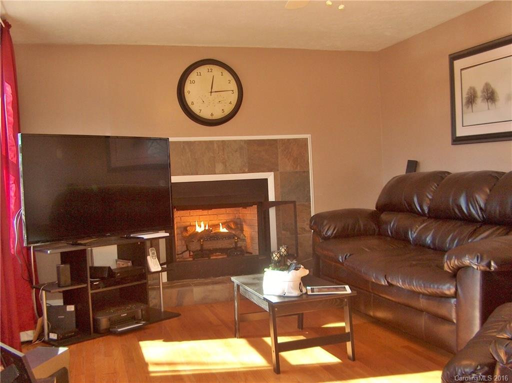 203 Winchester Drive - Photo 4