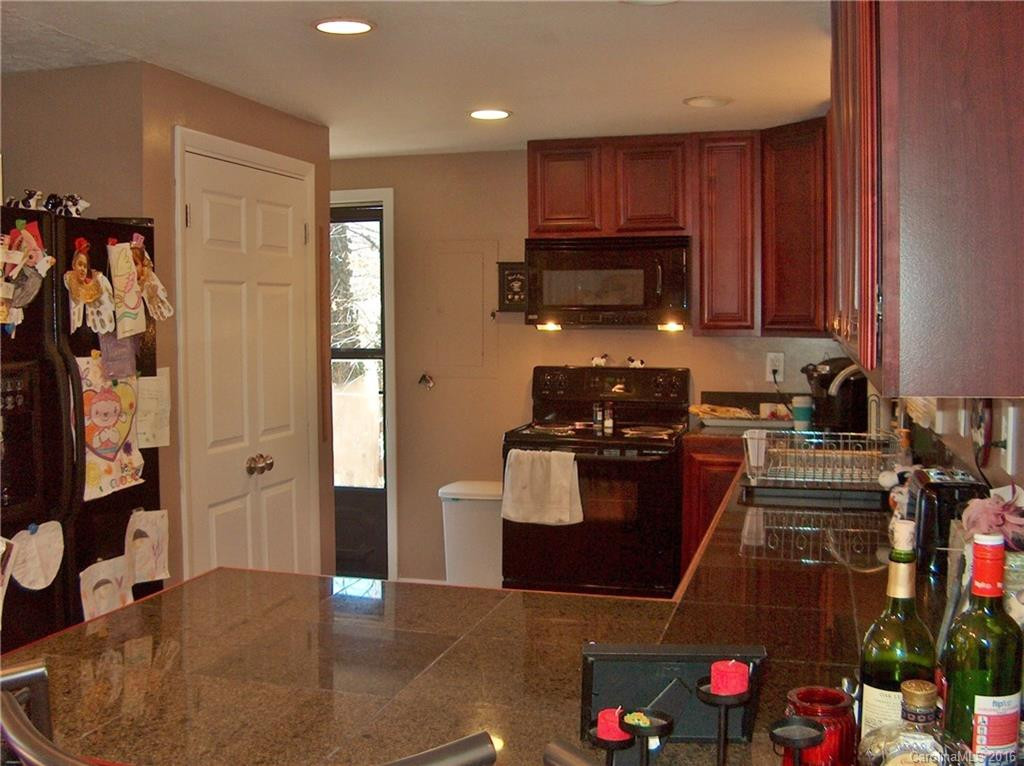 203 Winchester Drive - Photo 7