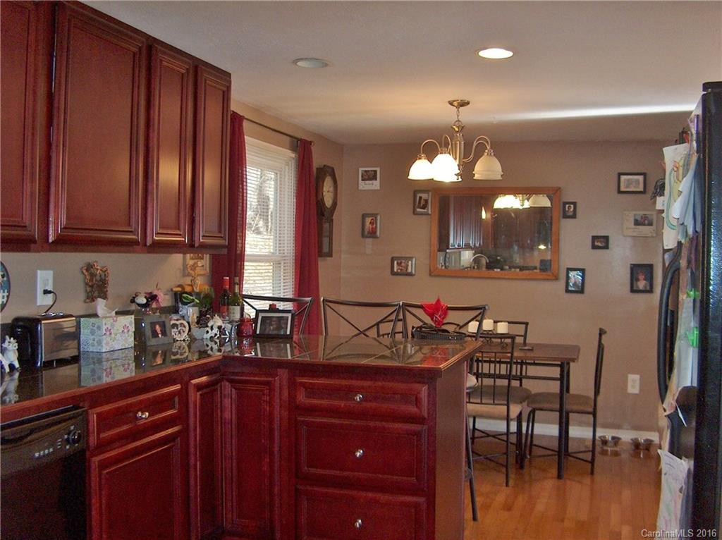 203 Winchester Drive - Photo 8