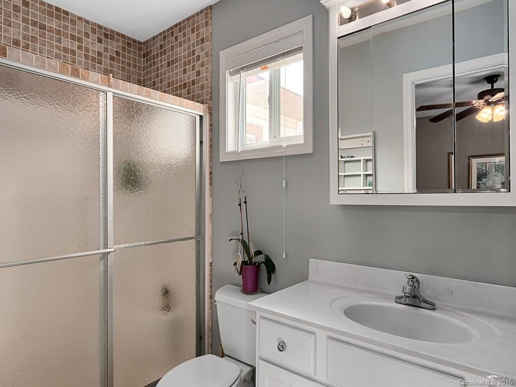 171 Moody Avenue - Photo 12