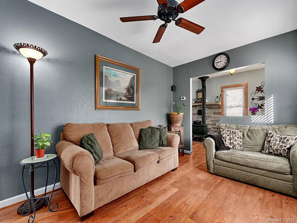 171 Moody Avenue - Photo 3