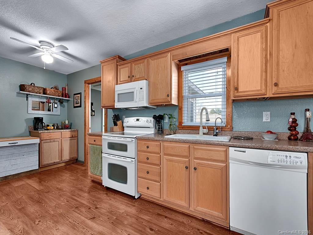 171 Moody Avenue - Photo 5