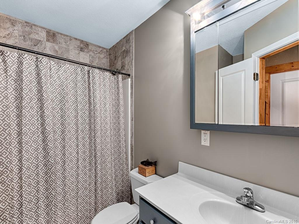 171 Moody Avenue - Photo 9