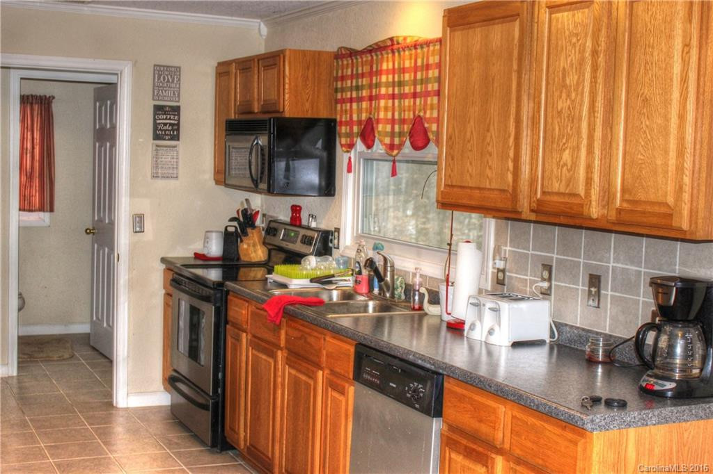 24 Taylor Mountain Road - Photo 4