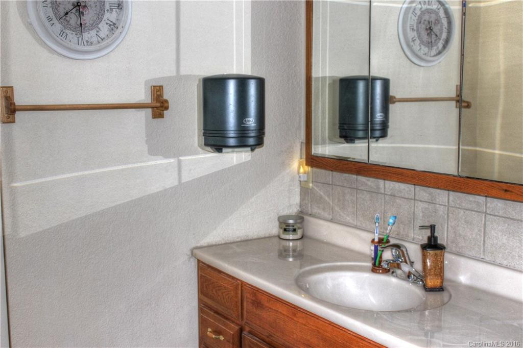 24 Taylor Mountain Road - Photo 10