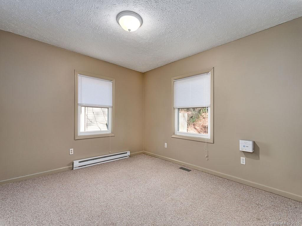 213 Lyndon Lane - Photo 11