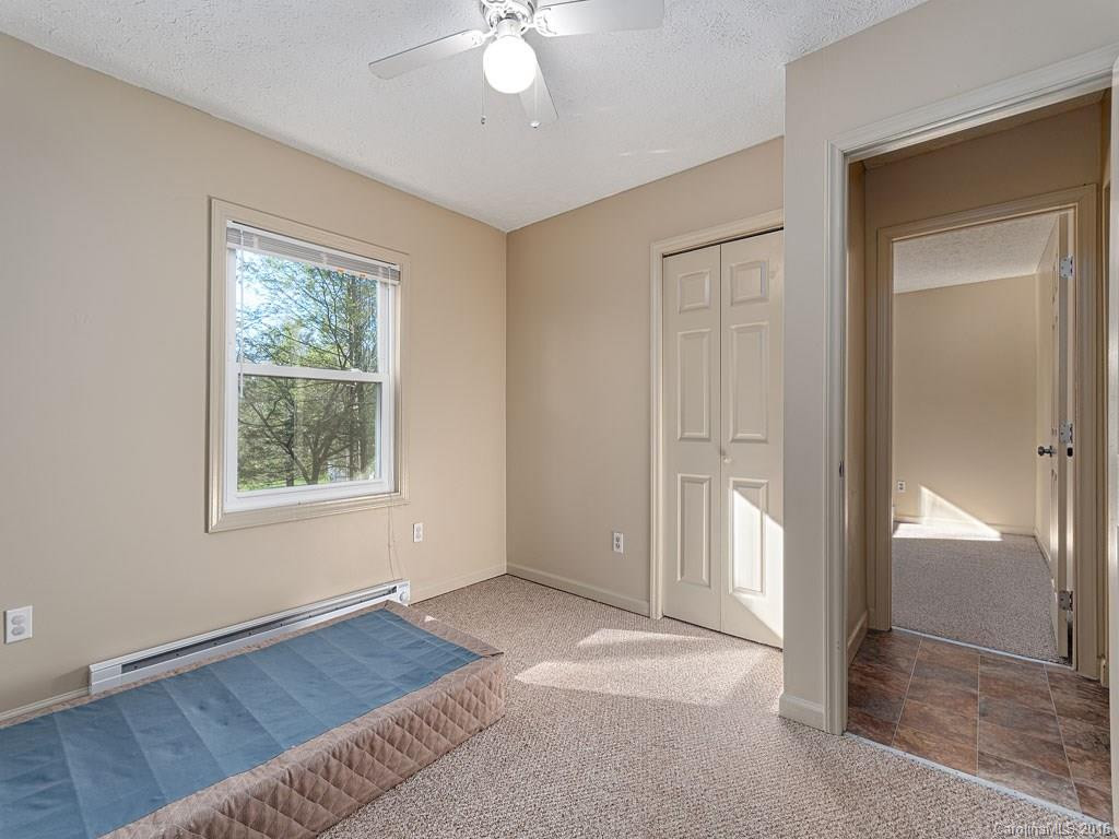 213 Lyndon Lane - Photo 14