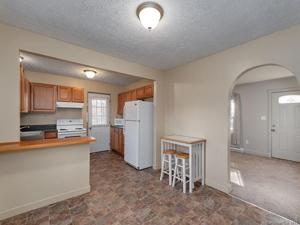 213 Lyndon Lane - Photo 6