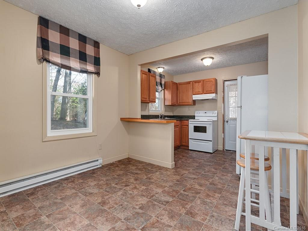 213 Lyndon Lane - Photo 8