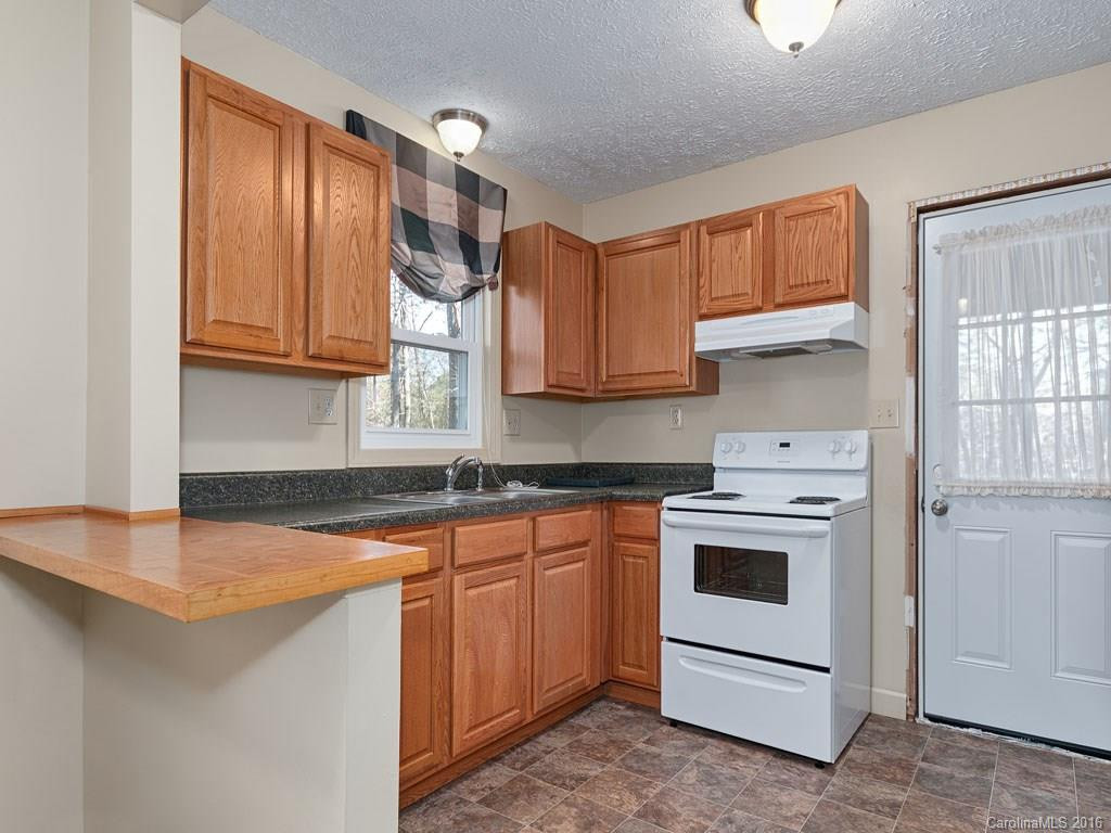 213 Lyndon Lane - Photo 9