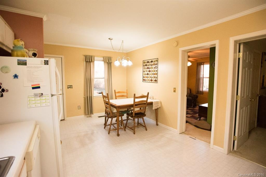 25 Pinecrest Drive - Photo 8