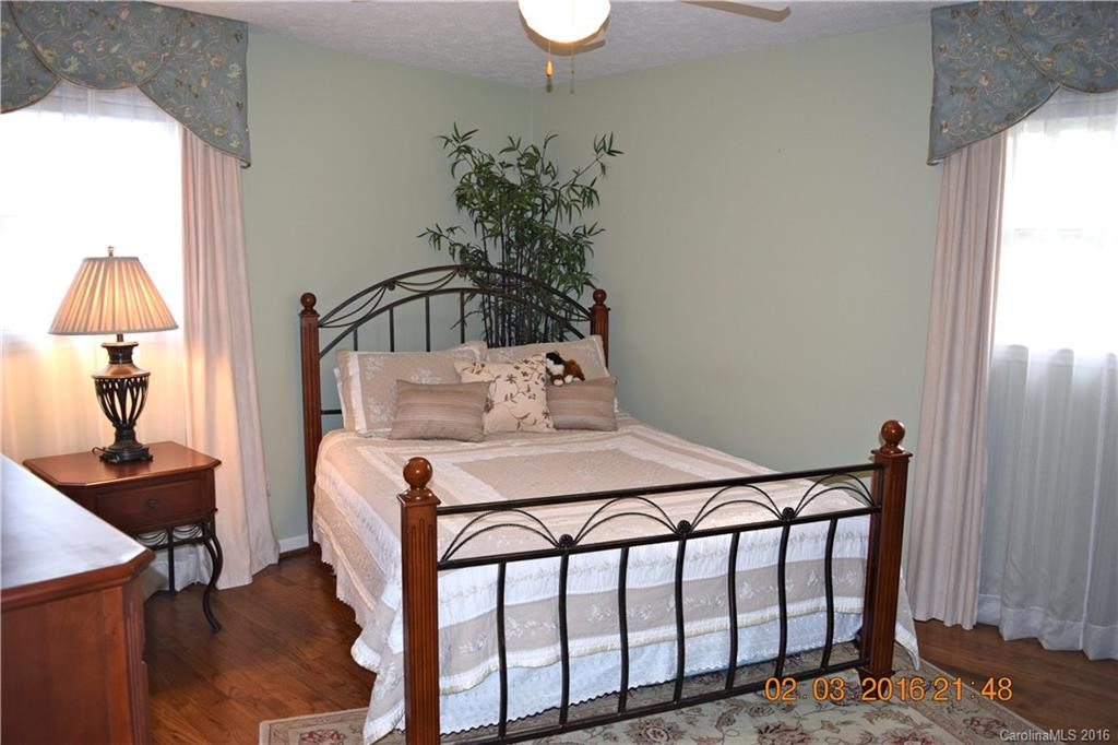 129 Whisperwood Drive - Photo 9