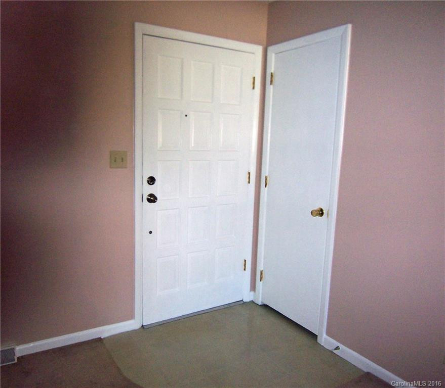 319 Greenville Highway #401 - Photo 2