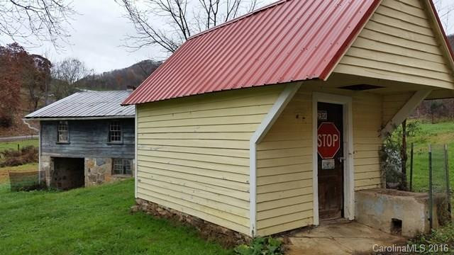 5640 Paint Fork Road - Photo 10