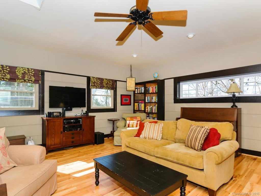 3 Appian Way - Photo 9