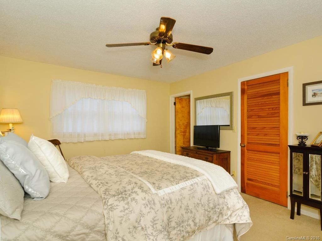108 Brentwood Drive - Photo 14
