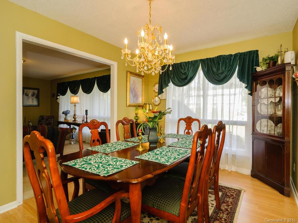 108 Brentwood Drive - Photo 4