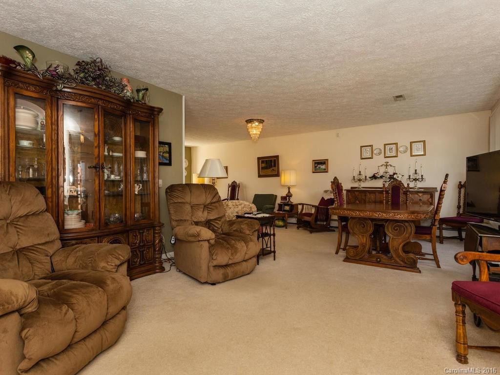 1500 Main Street - Photo 3
