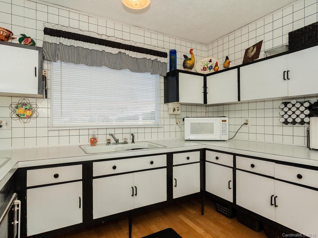 1500 Main Street - Photo 5