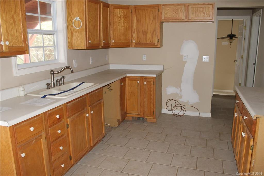 1264 Beaverdam Street - Photo 2