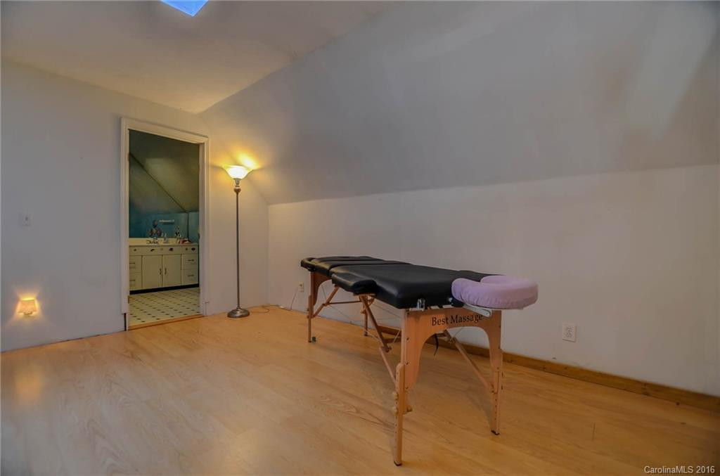 88 Madeline Avenue - Photo 11