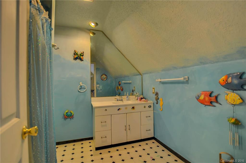 88 Madeline Avenue - Photo 13