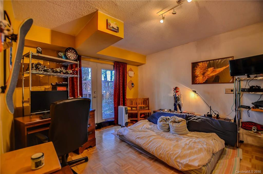 88 Madeline Avenue - Photo 14