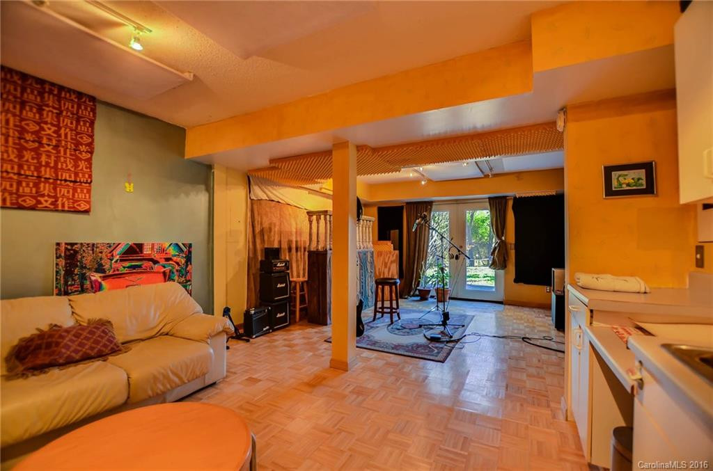 88 Madeline Avenue - Photo 16