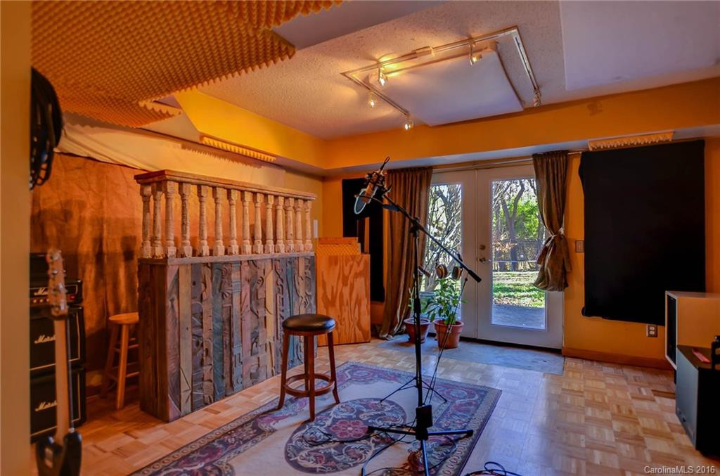 88 Madeline Avenue - Photo 17