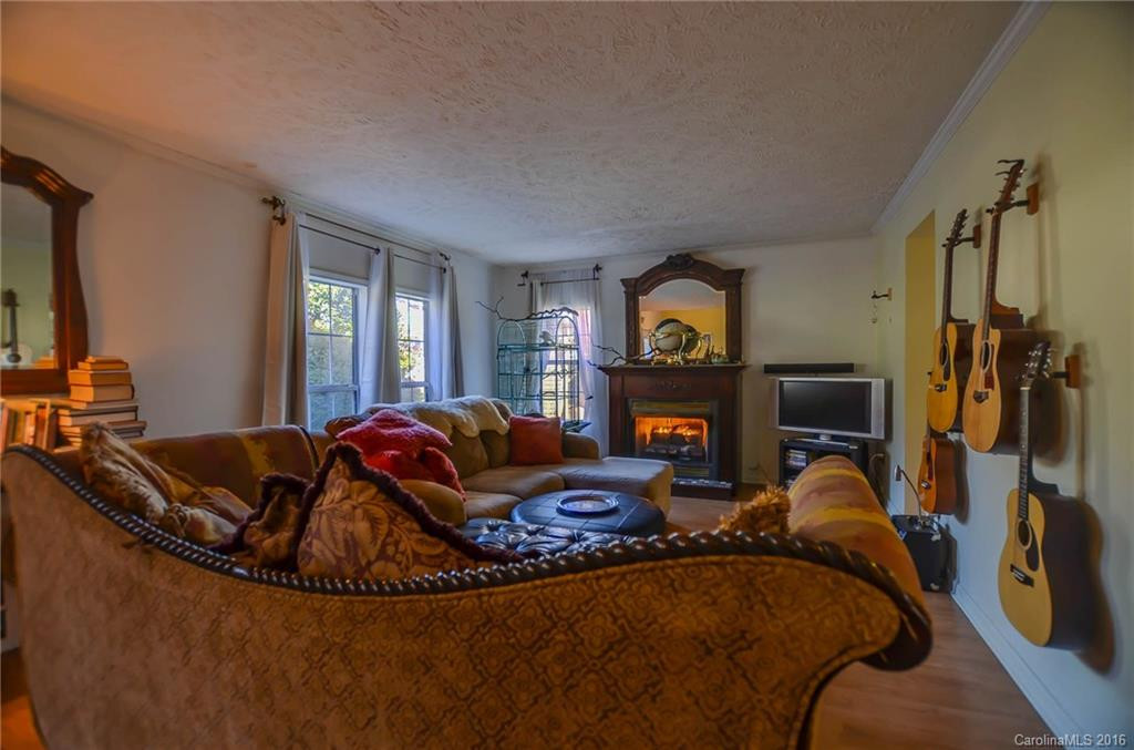 88 Madeline Avenue - Photo 3