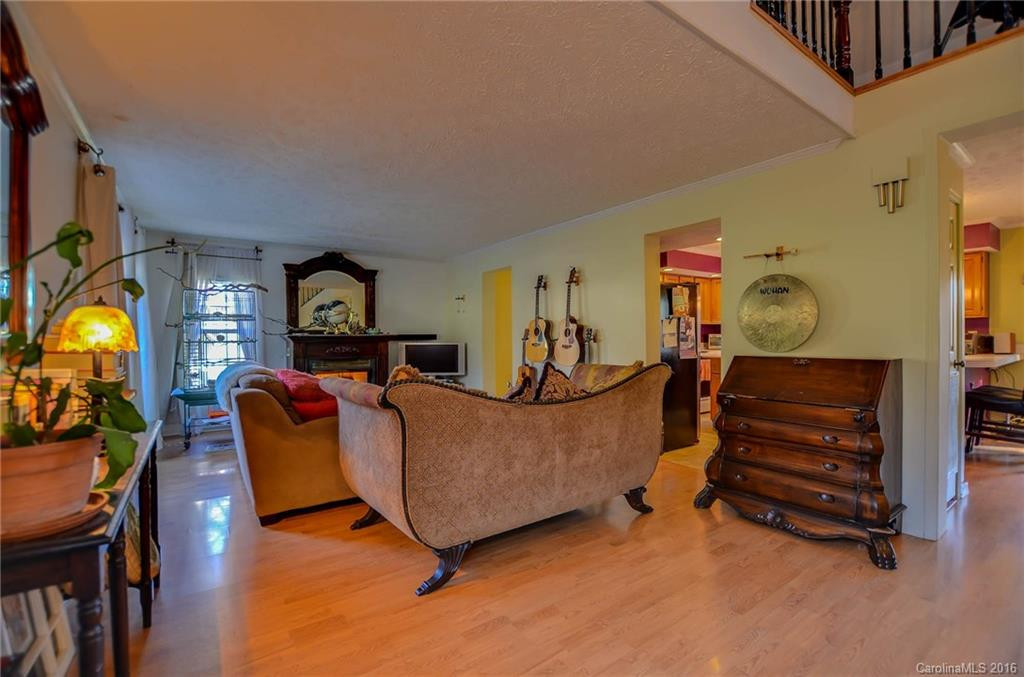 88 Madeline Avenue - Photo 4