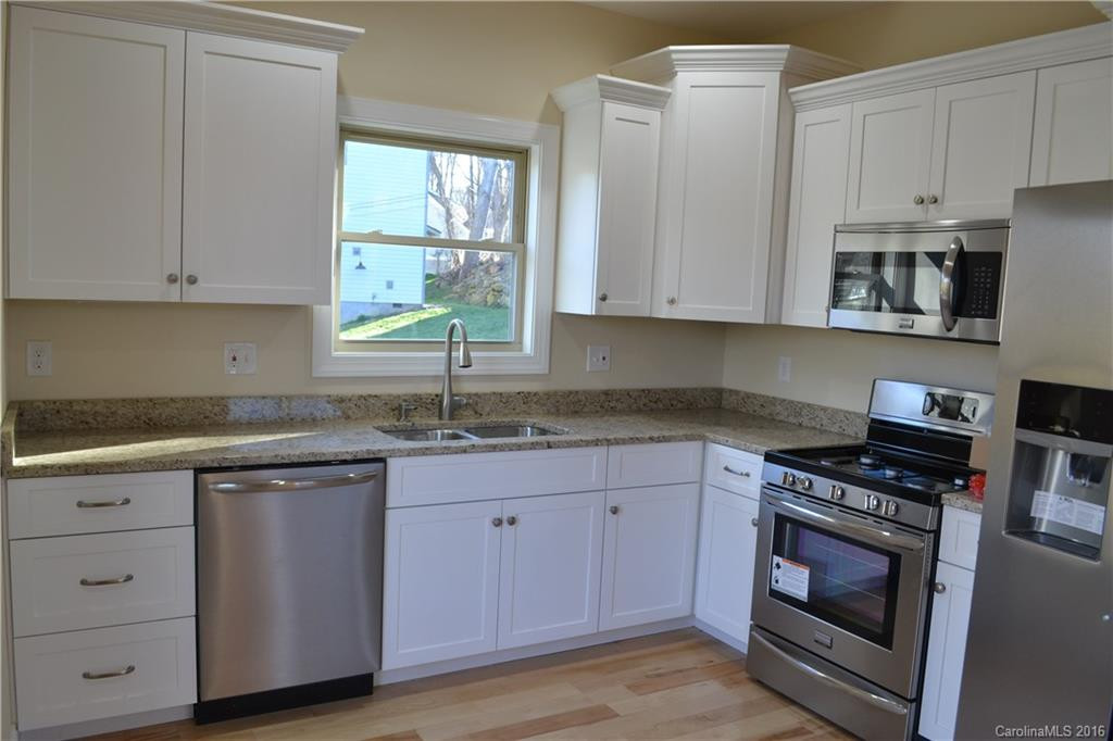 28 Blalock Avenue - Photo 8