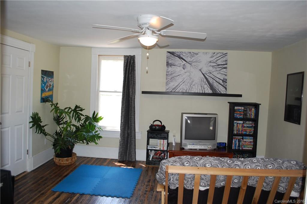 536 Trade Street - Photo 14