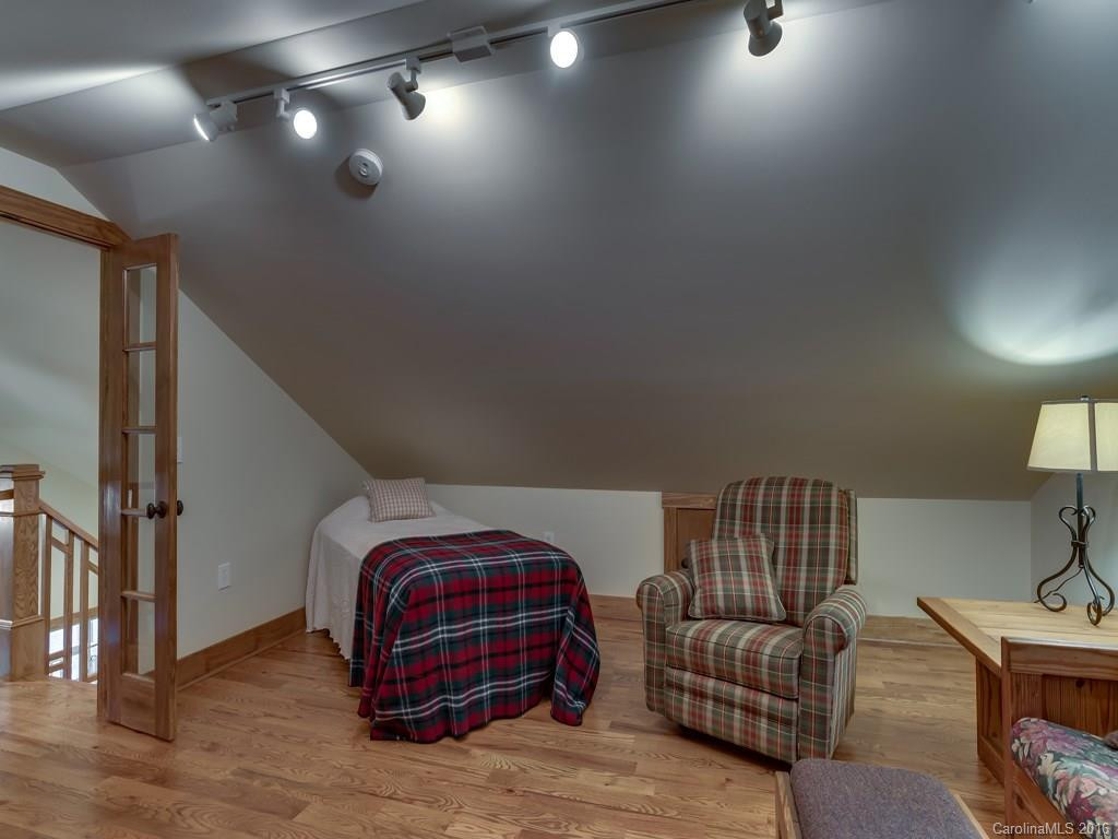 3324 Green River Cove Road - Photo 16