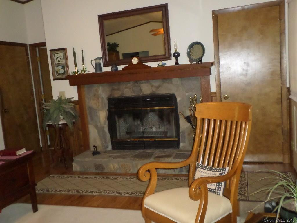 225 Mystic Cove - Photo 3