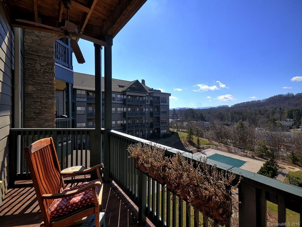 9 Kenilworth Knoll #302 - Photo 2