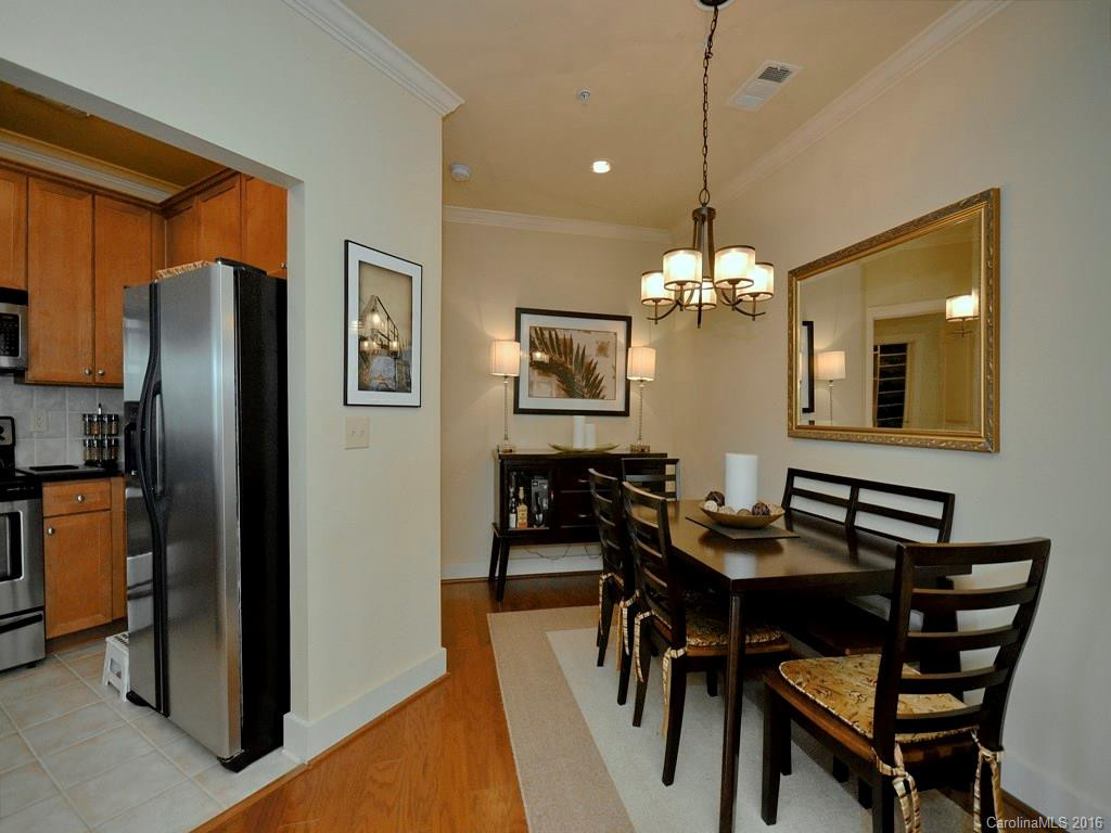9 Kenilworth Knoll #302 - Photo 3